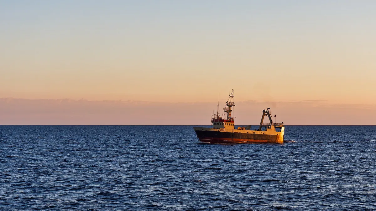 A fishing trawler sailing in the White Sea, Russia (archive photo)