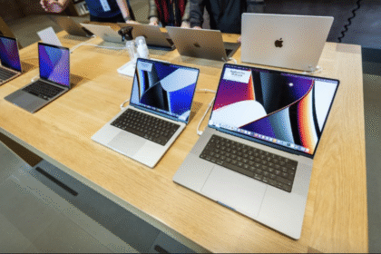 Apple 2025 MacBook Air